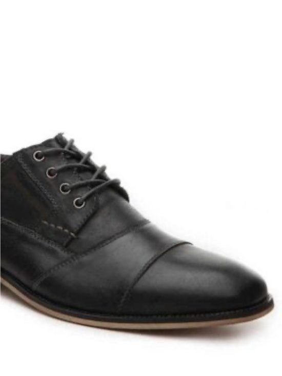 Steve Madden Other - Steve Madden Black Leather Cap-Toe Derby with Tan Sole